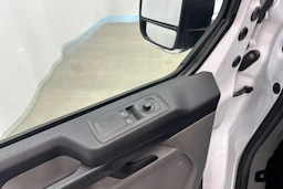 valkoinen Ford Transit Custom 2024 kuva 25.