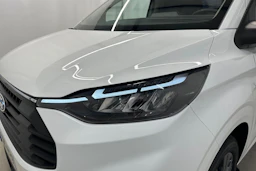 valkoinen Ford Transit Custom 2024 kuva 28.