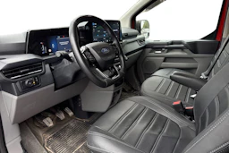 punainen Ford Transit Custom 2025 kuva 3.