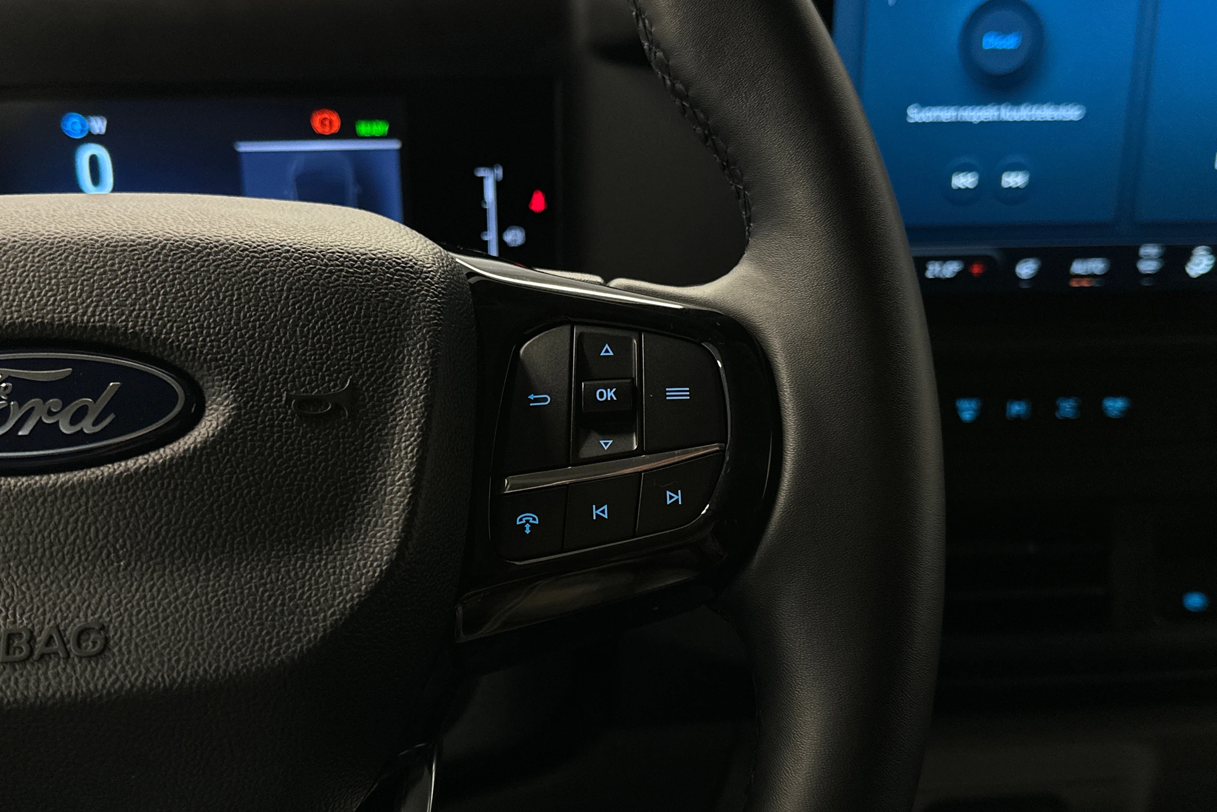 harmaa Ford Transit Custom 2025 kuva 11.