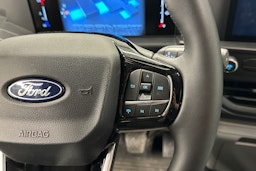 valkoinen Ford Transit Custom 2025 kuva 12.