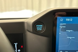 valkoinen Ford Transit Custom 2025 kuva 23.