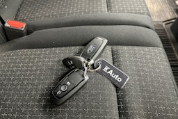 valkoinen Ford Transit Custom 2025 kuva 28.