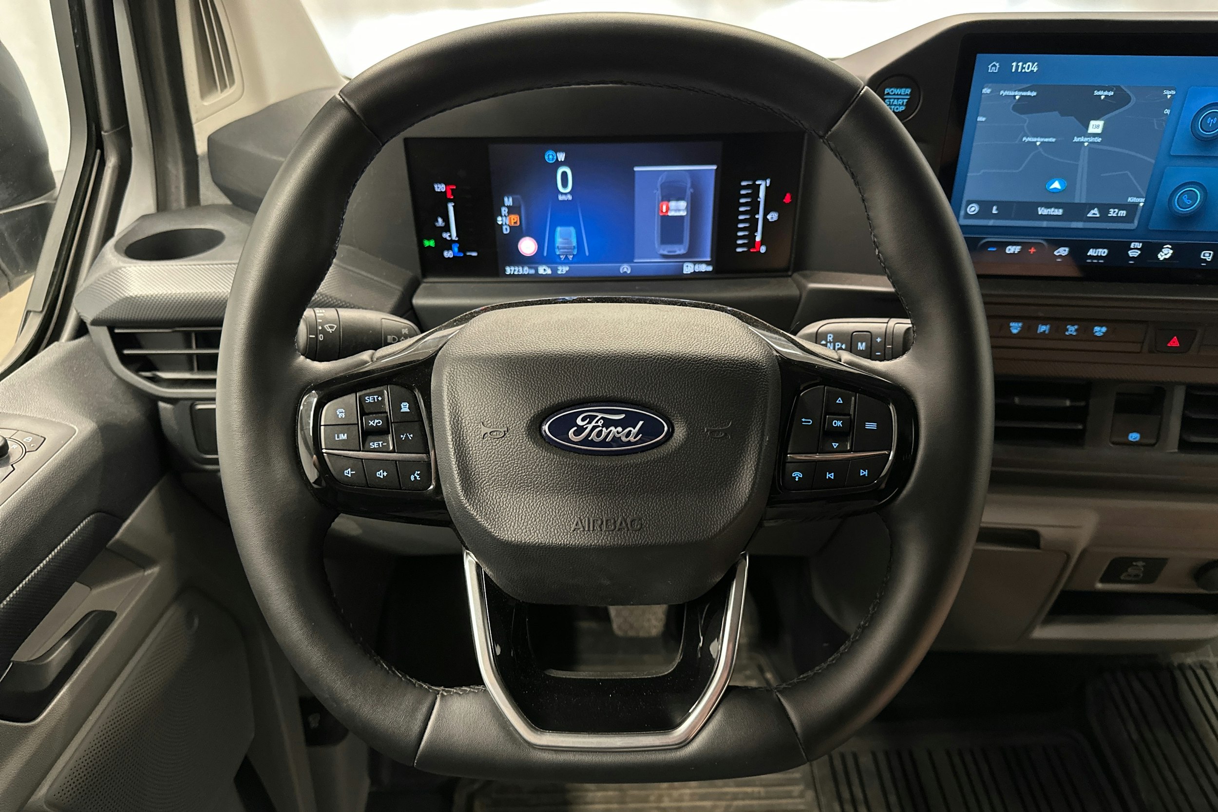 valkoinen Ford Transit Custom 2025 kuva 16.