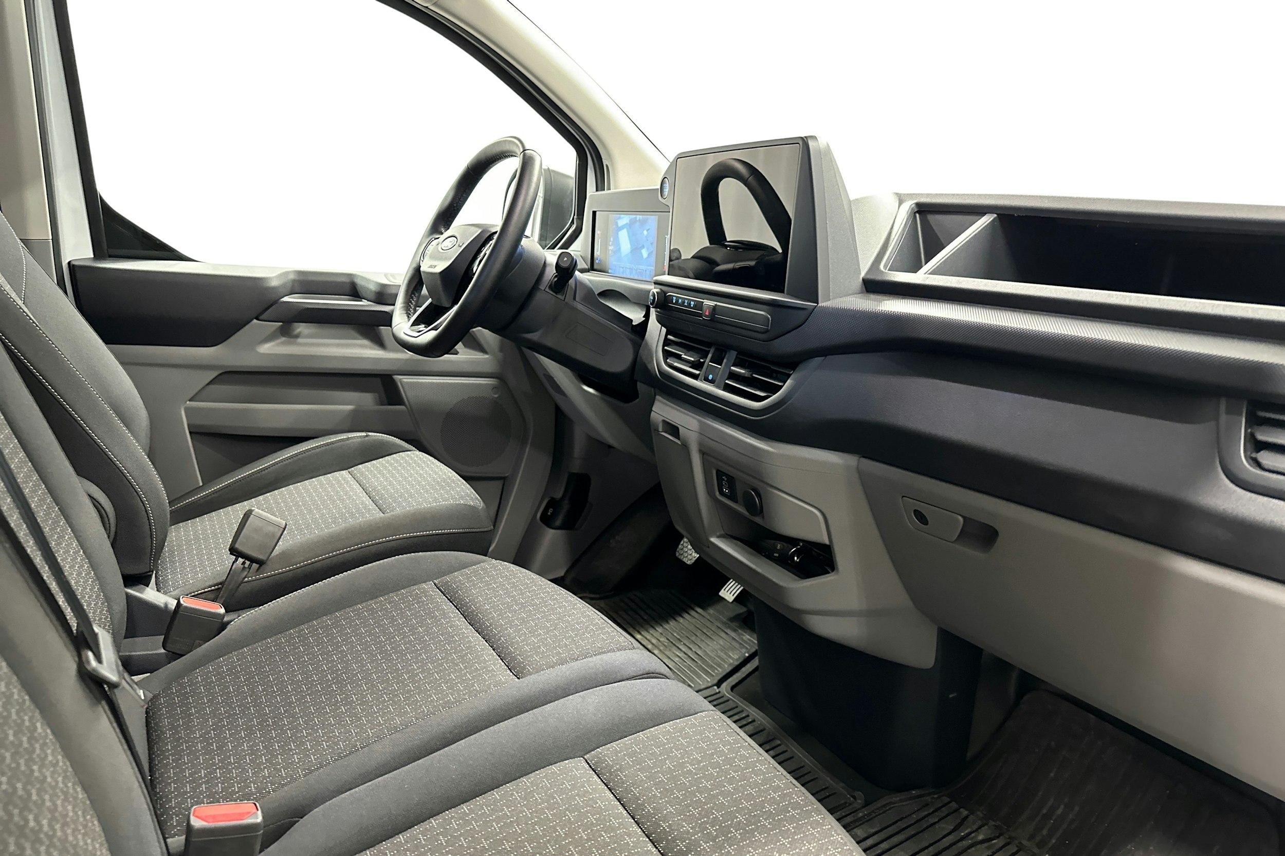 valkoinen Ford Transit Custom 2025 kuva 7.