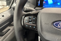 valkoinen Ford Transit Custom 2025 kuva 11.