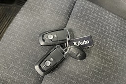 valkoinen Ford Transit Custom 2025 kuva 26.