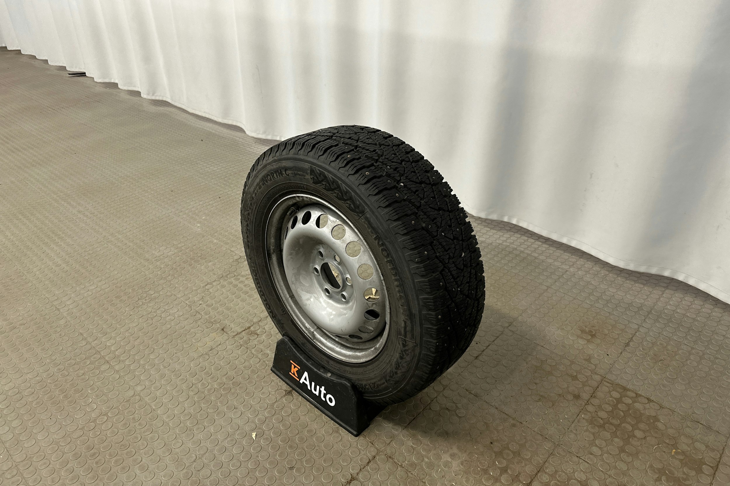 valkoinen Ford Transit Custom 2025 kuva 10.