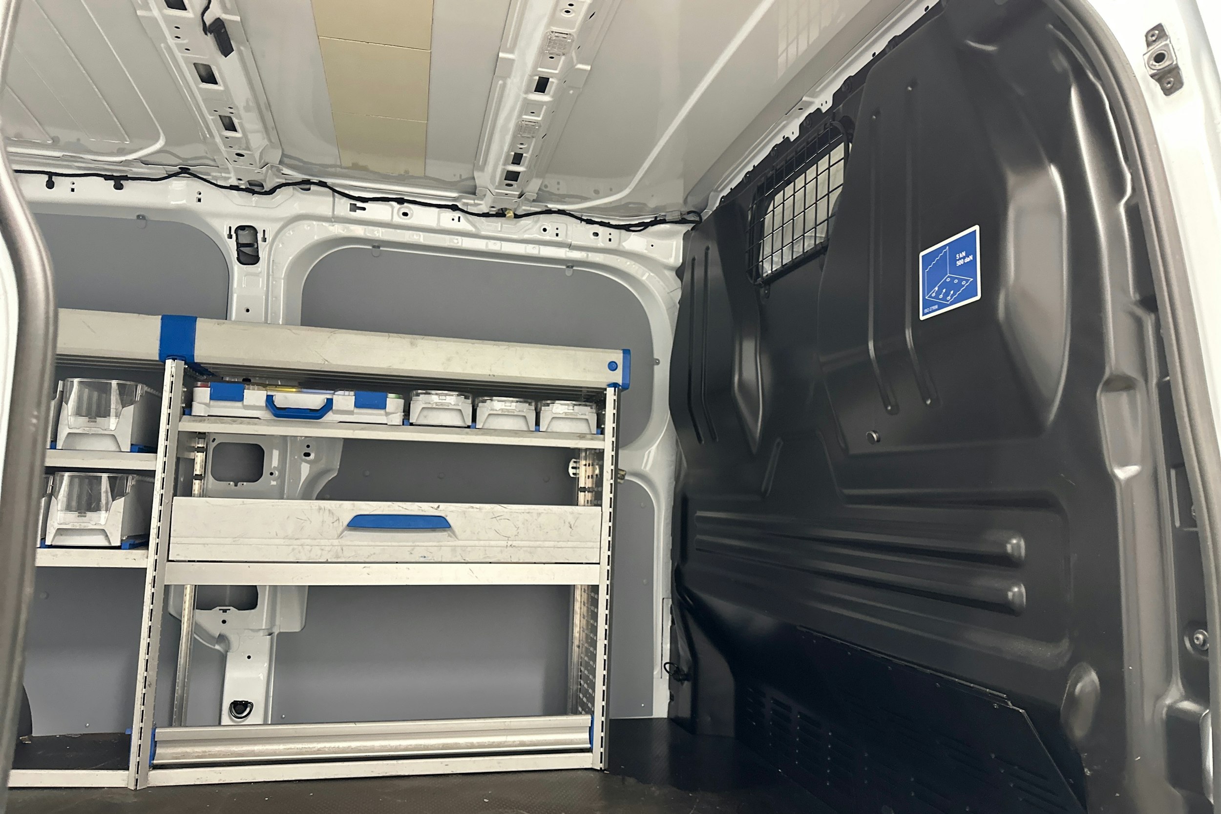 valkoinen Ford Transit Custom 2025 kuva 26.