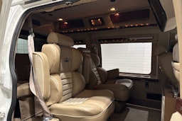 valkoinen GMC Savana 2006 kuva 13.