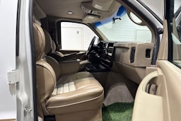 valkoinen GMC Savana 2006 kuva 17.