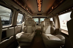 valkoinen GMC Savana 2006 kuva 22.