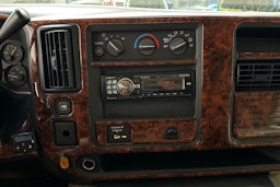 valkoinen GMC Savana 2006 kuva 23.