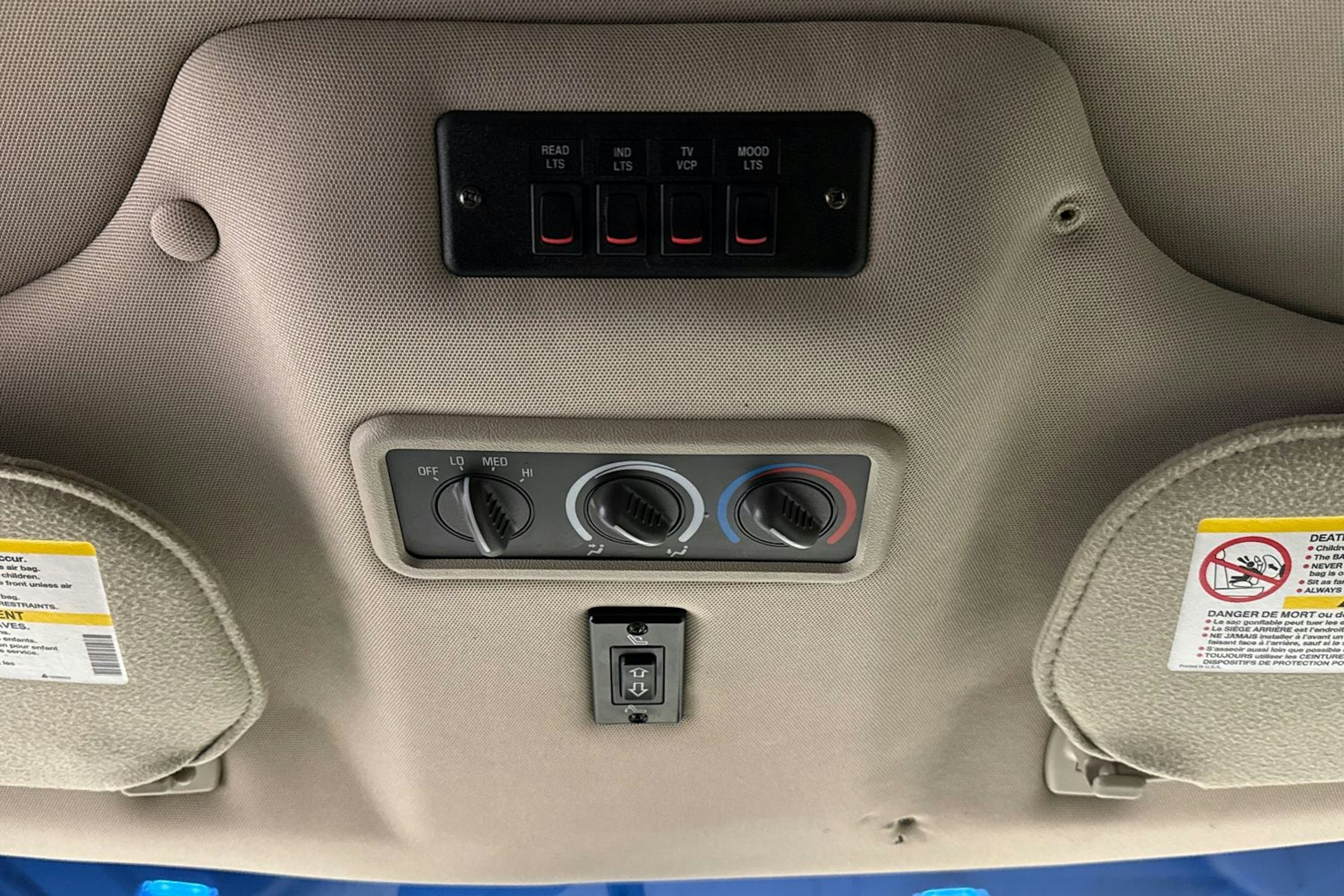 valkoinen GMC Savana 2006 kuva 24.