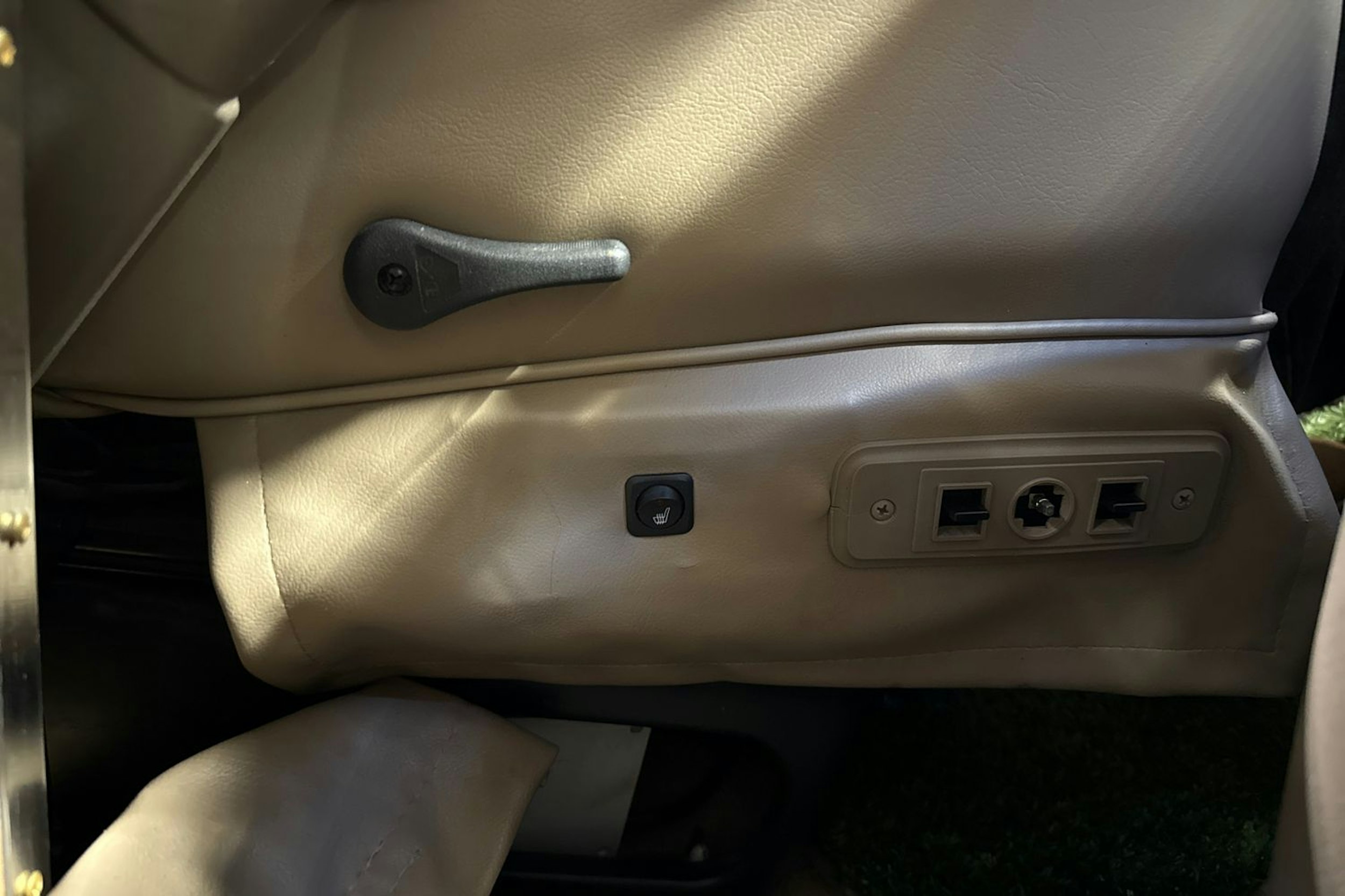 valkoinen GMC Savana 2006 kuva 26.