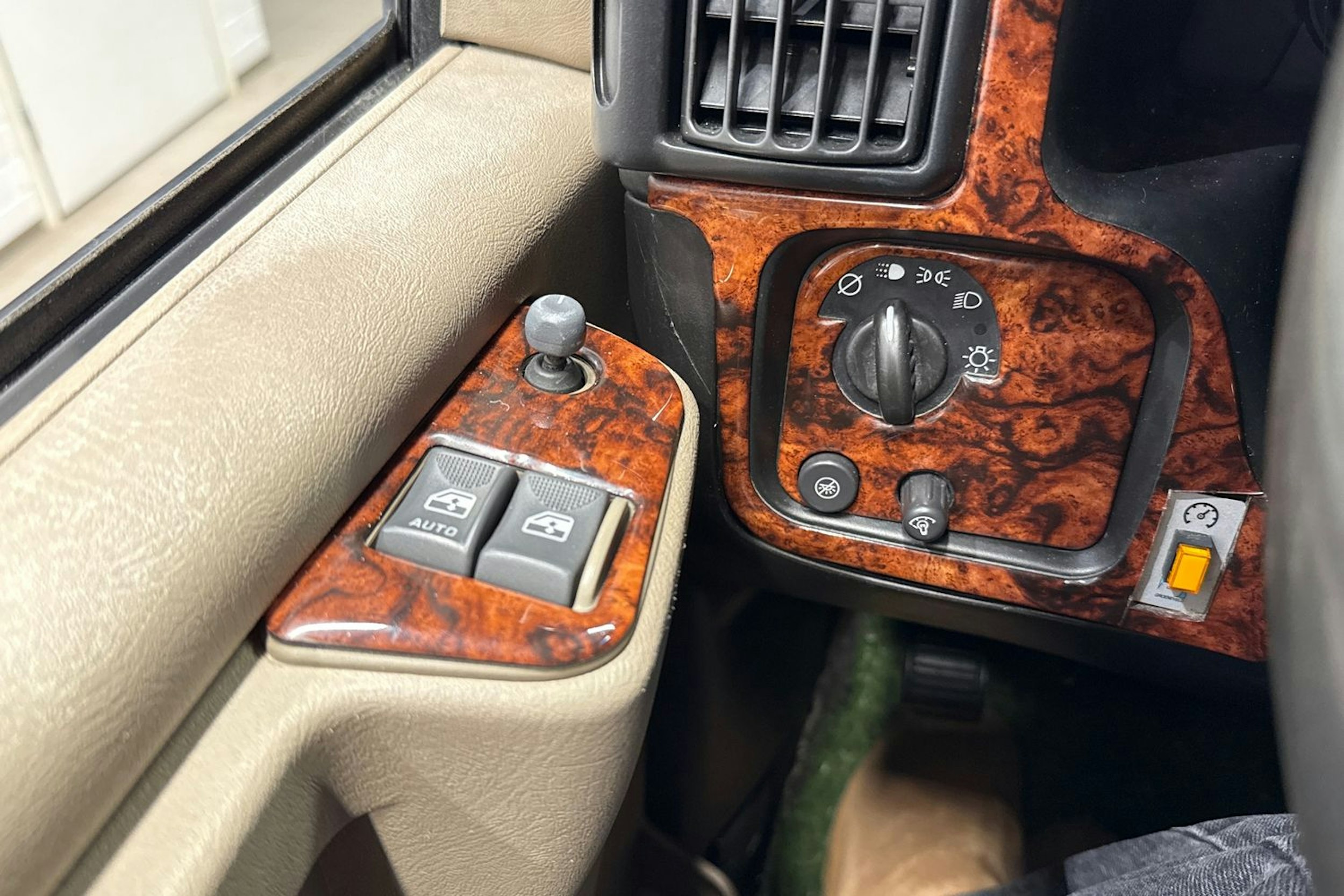 valkoinen GMC Savana 2006 kuva 28.