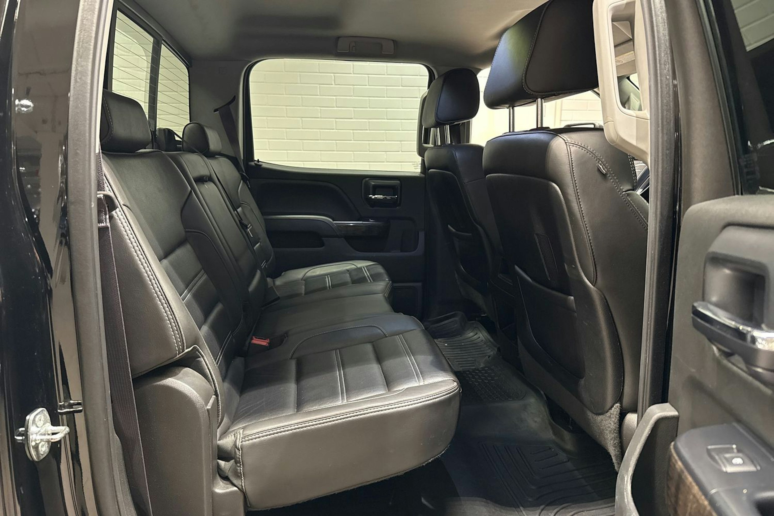 musta GMC Sierra 2015 kuva 18.