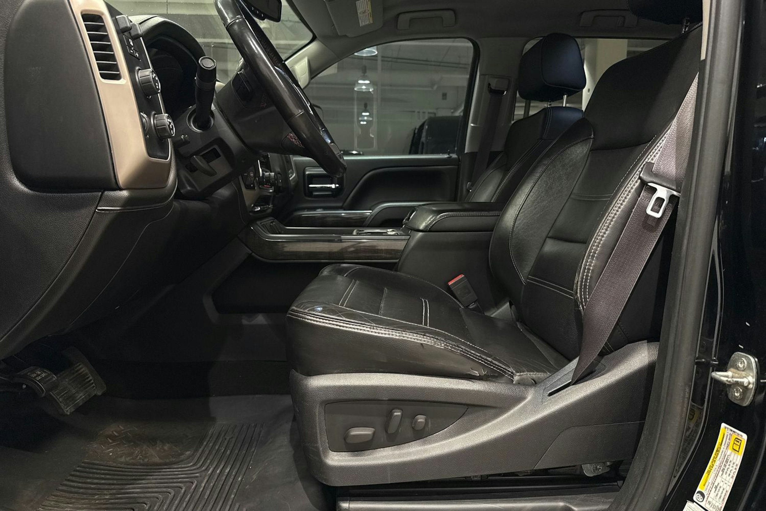 musta GMC Sierra 2015 kuva 20.