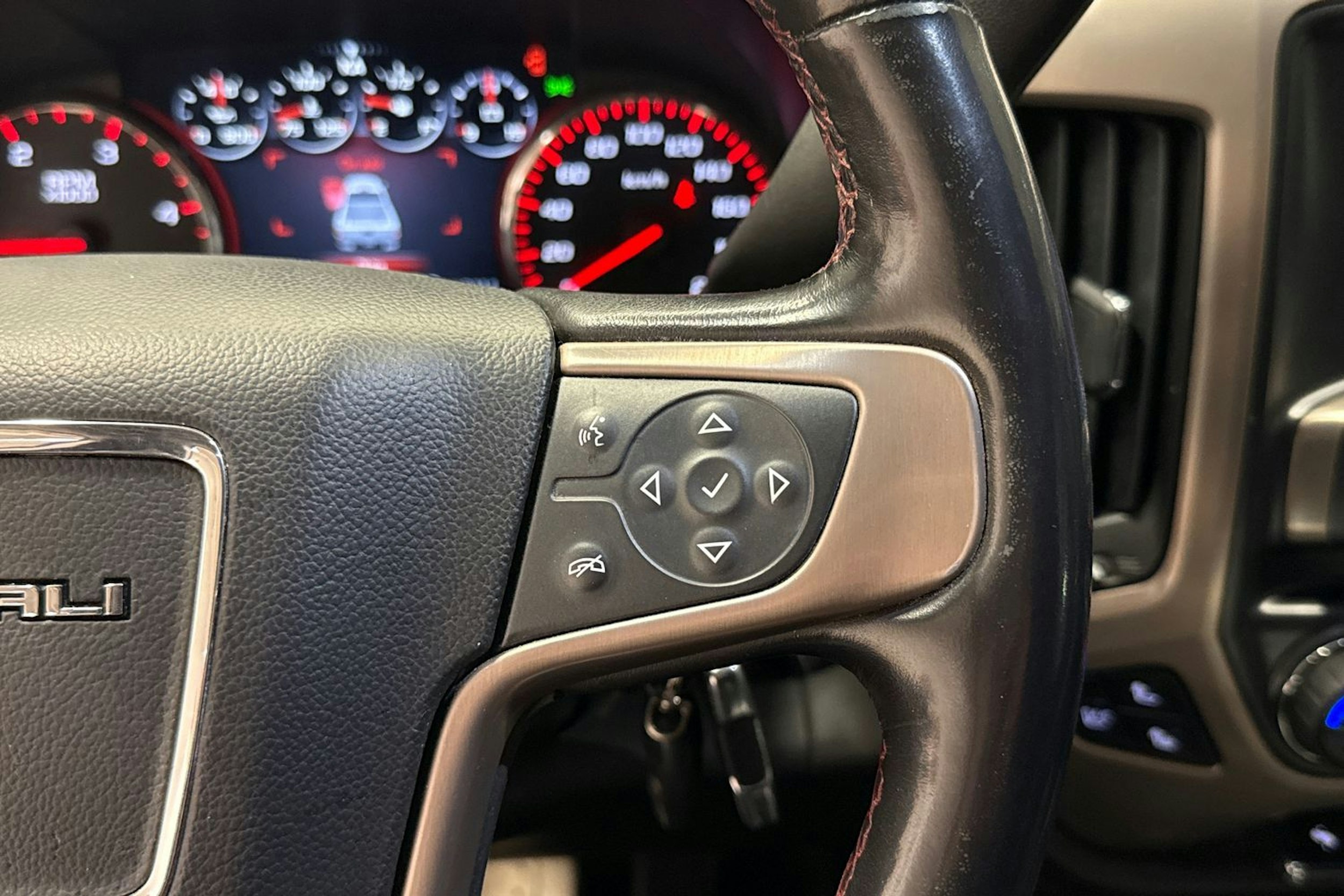 musta GMC Sierra 2015 kuva 24.