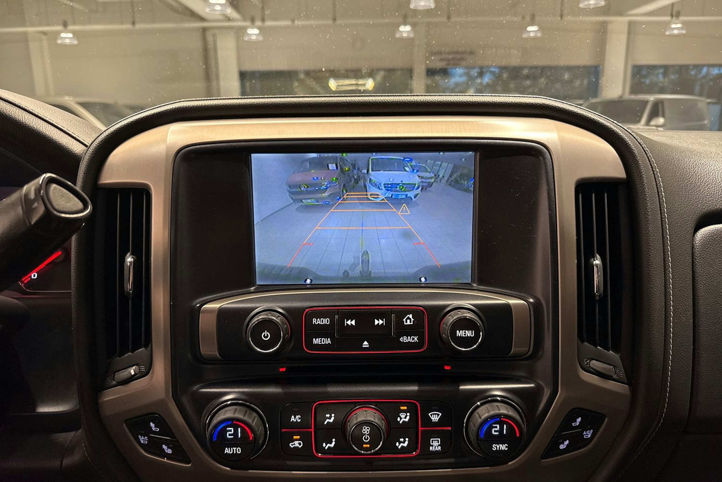 musta GMC Sierra 2015 kuva 26.