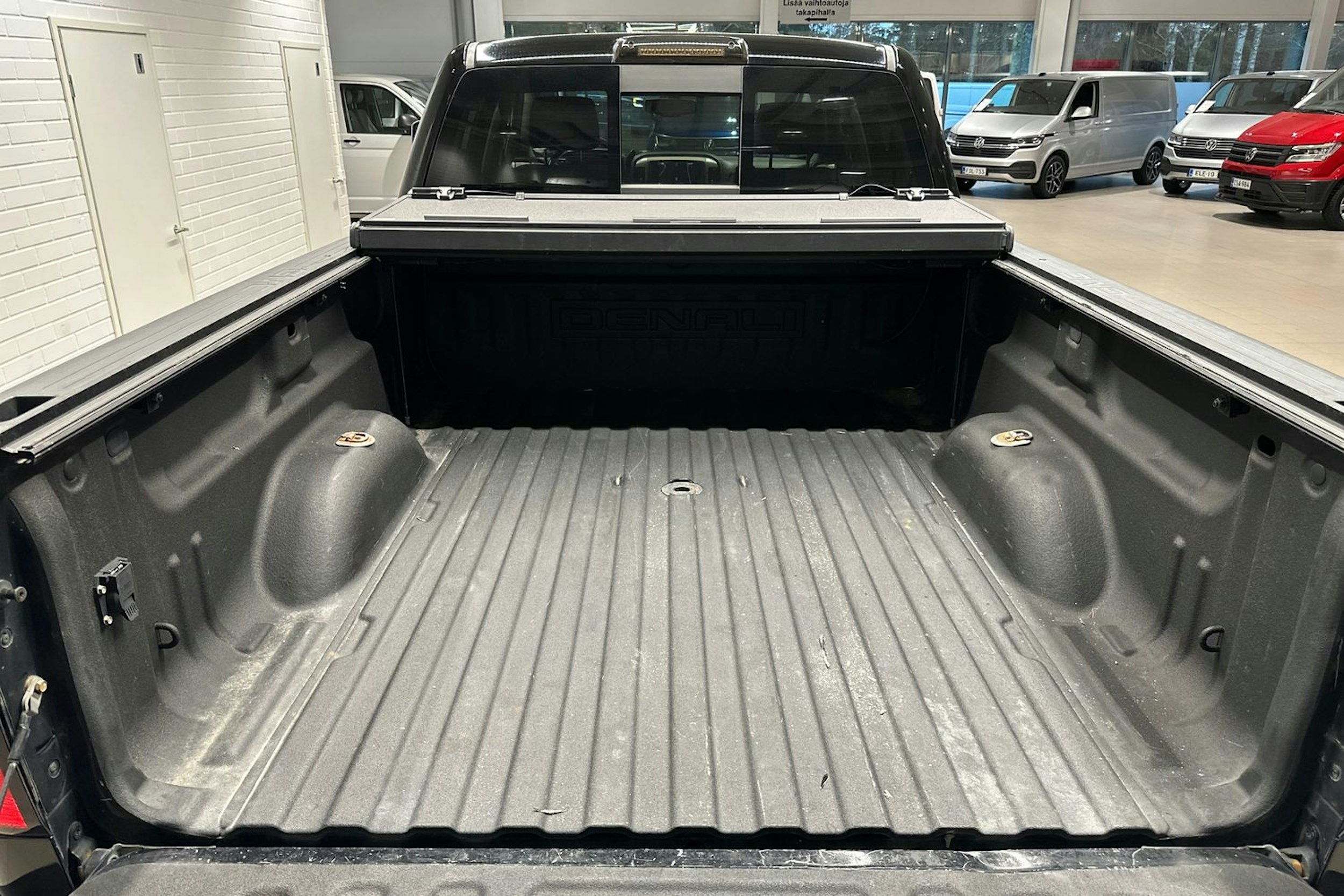 musta GMC Sierra 2015 kuva 34.