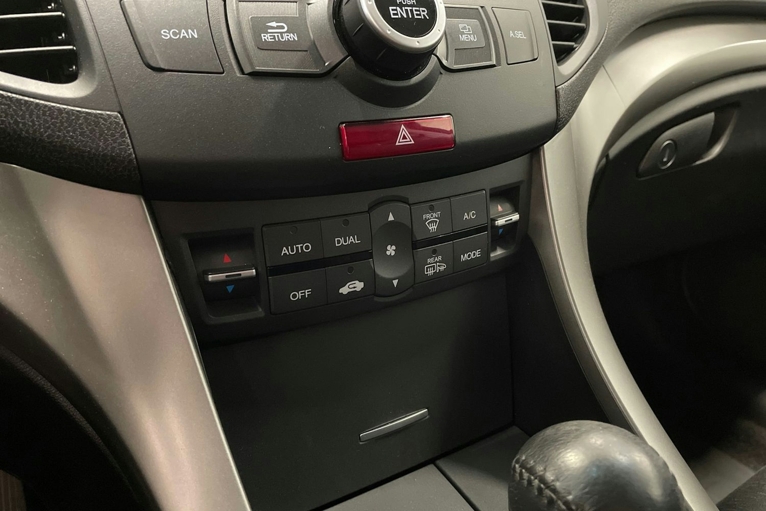musta Honda Accord 2009 kuva 19.