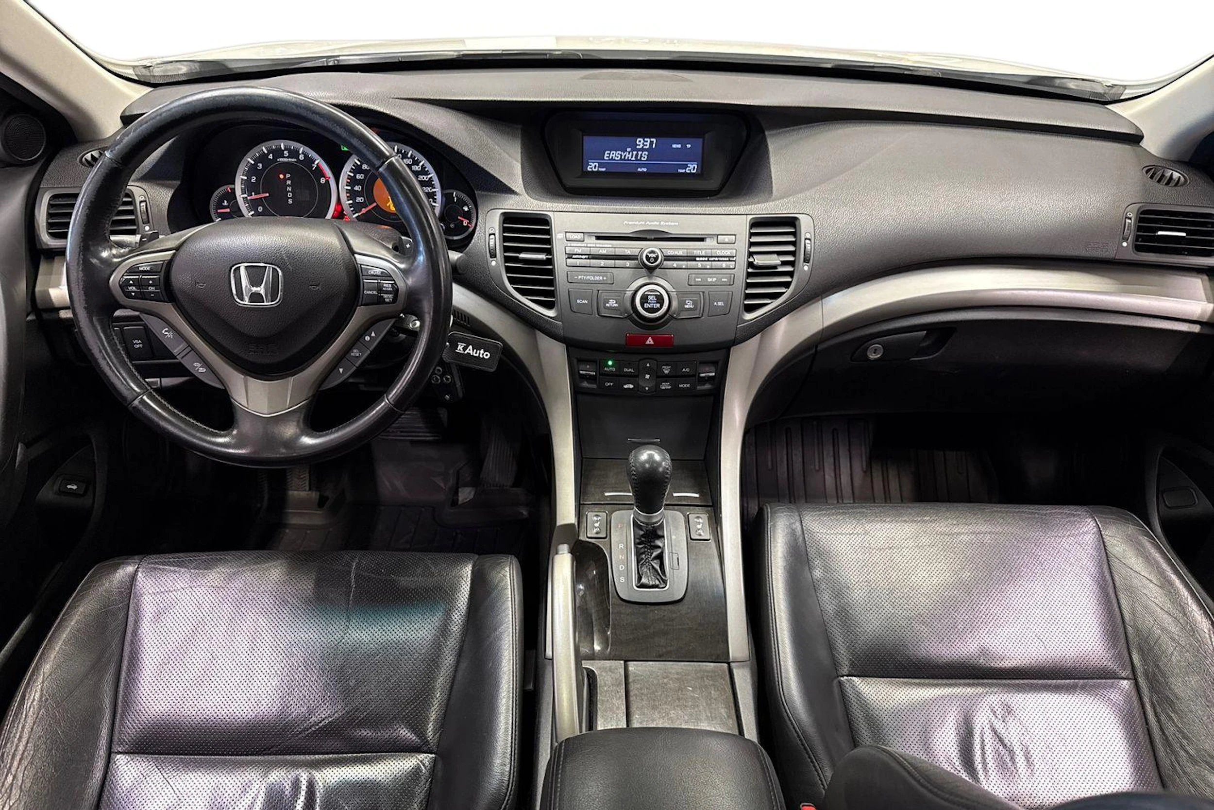Valkoinen Honda ACCORD 2010 kuva 7.
