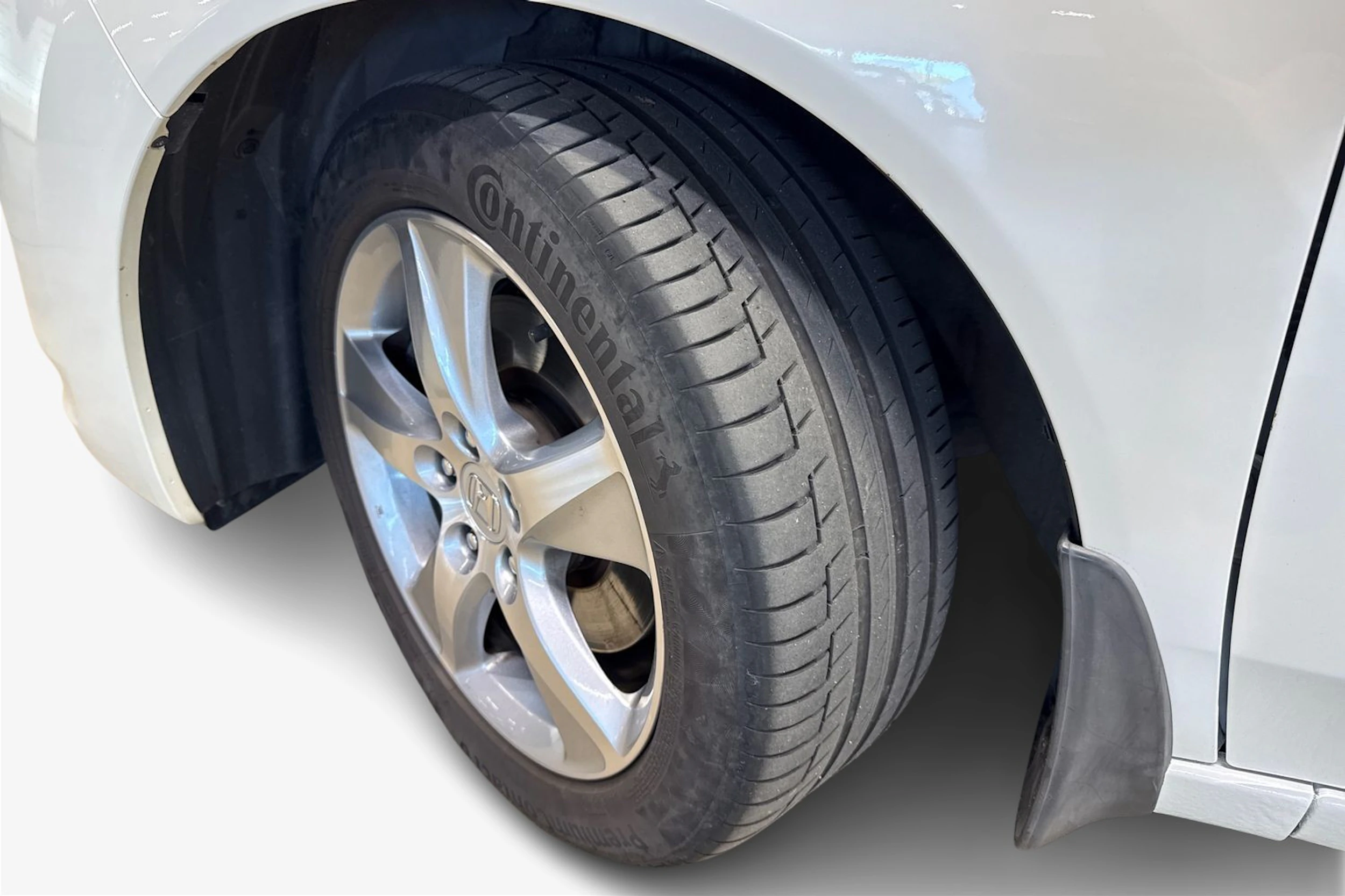 Valkoinen Honda ACCORD 2010 kuva 9.