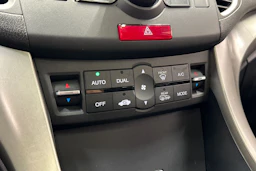 Valkoinen Honda ACCORD 2010 kuva 18.