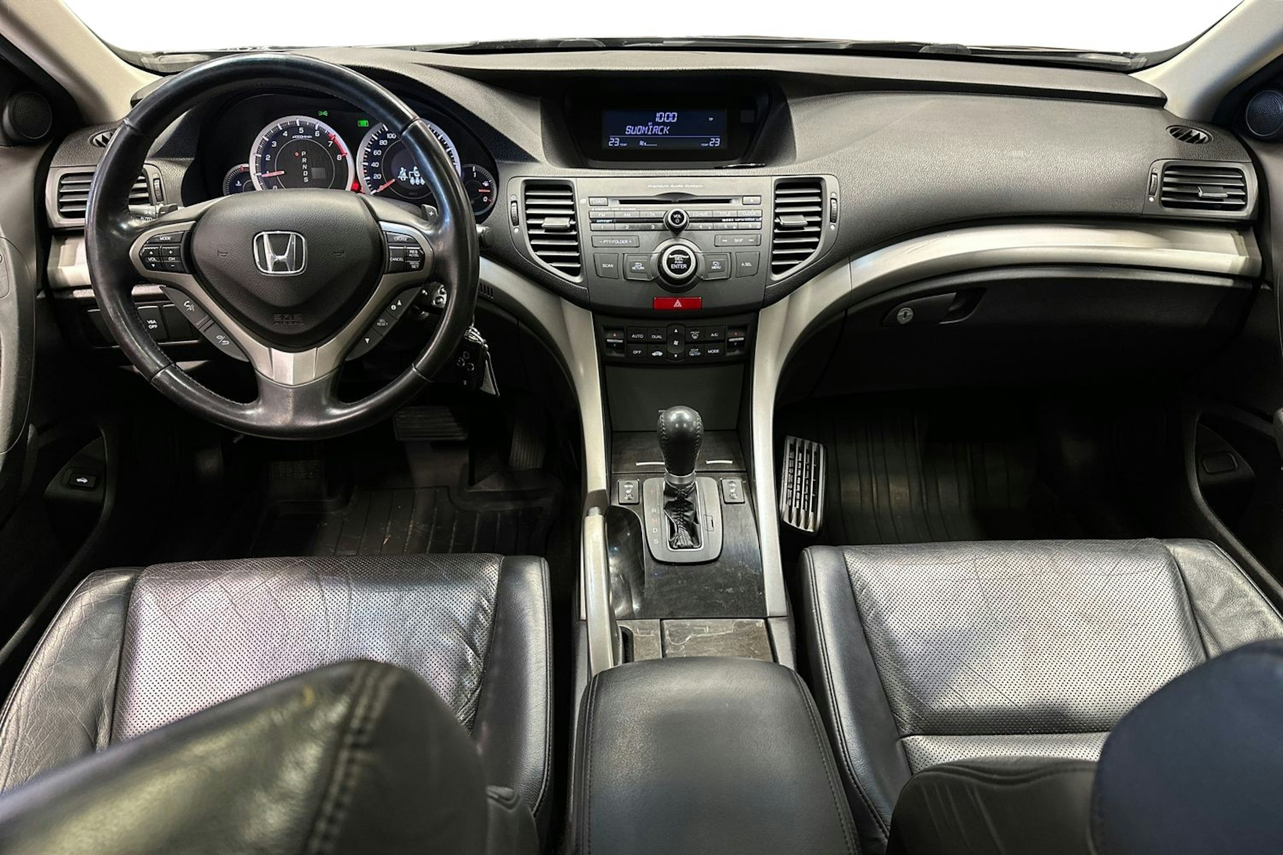 harmaa Honda Accord 2011 kuva 9.