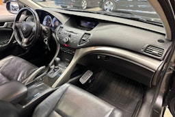 harmaa Honda Accord 2011 kuva 14.
