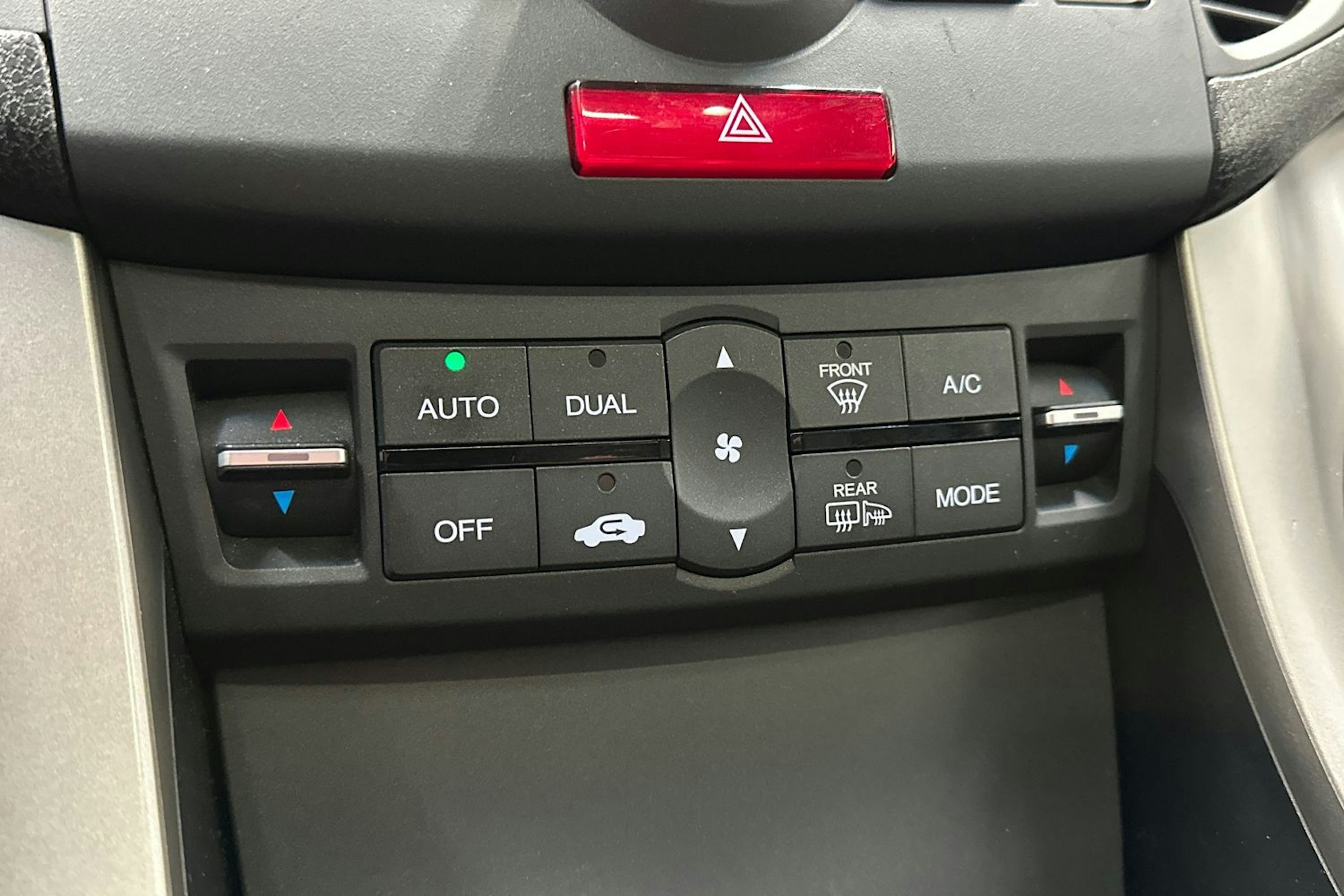 harmaa Honda Accord 2011 kuva 24.