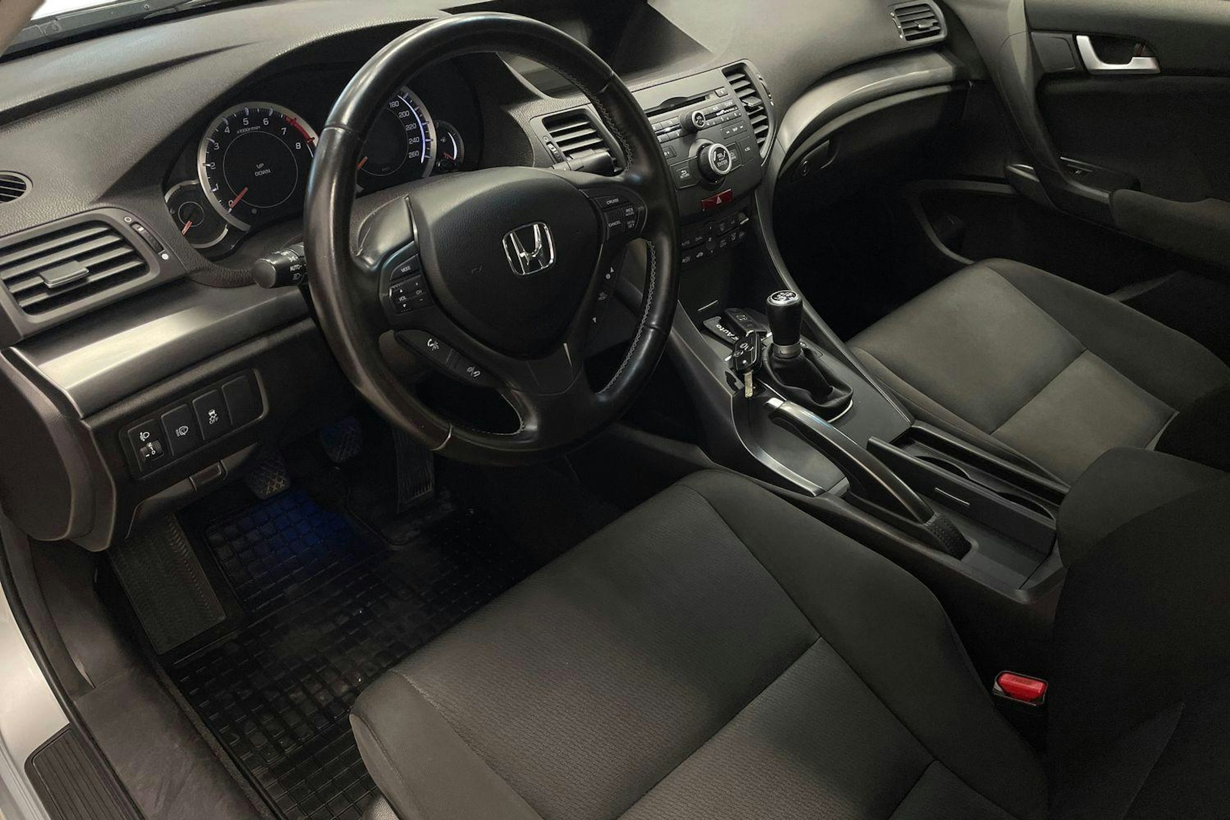 Harmaa Honda ACCORD 2011 kuva 6.