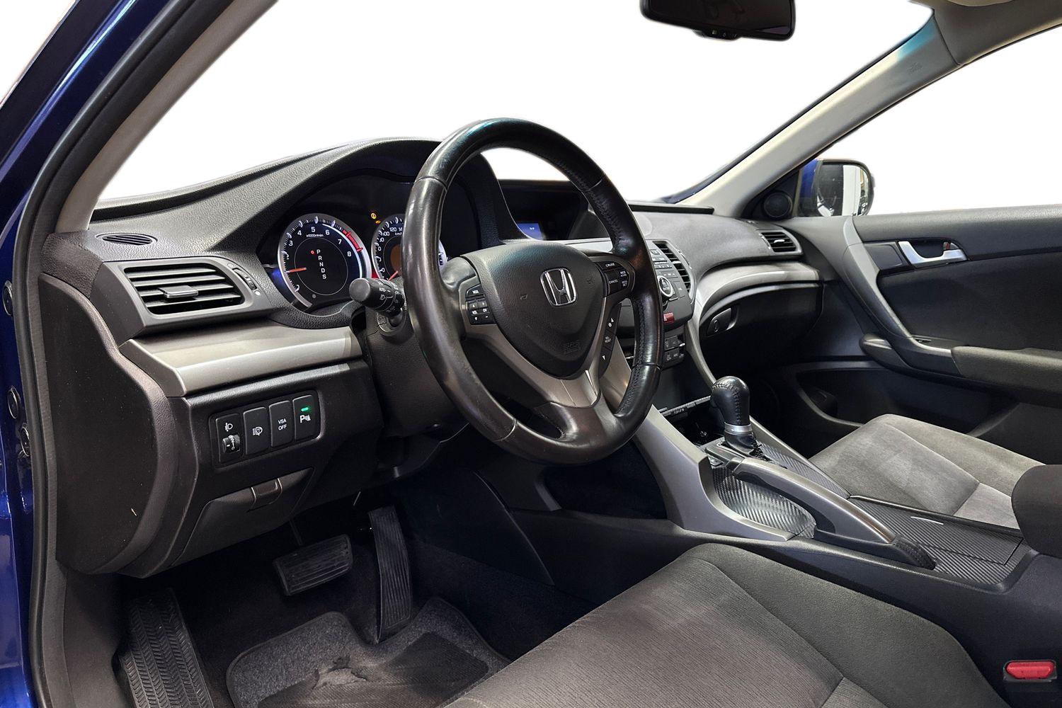 Honda Accord 2011, photo 6/21