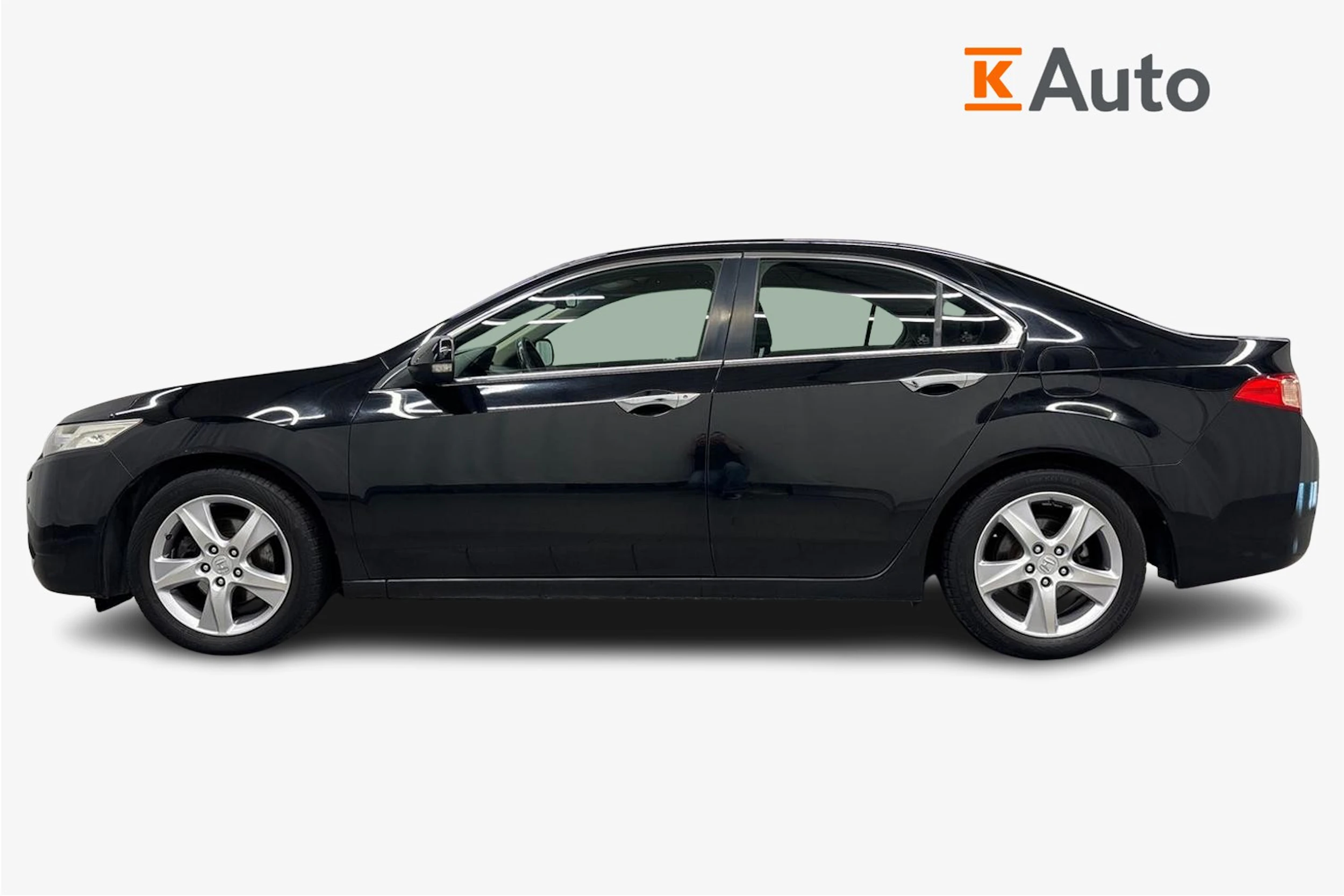 musta Honda Accord 2012 kuva 5.
