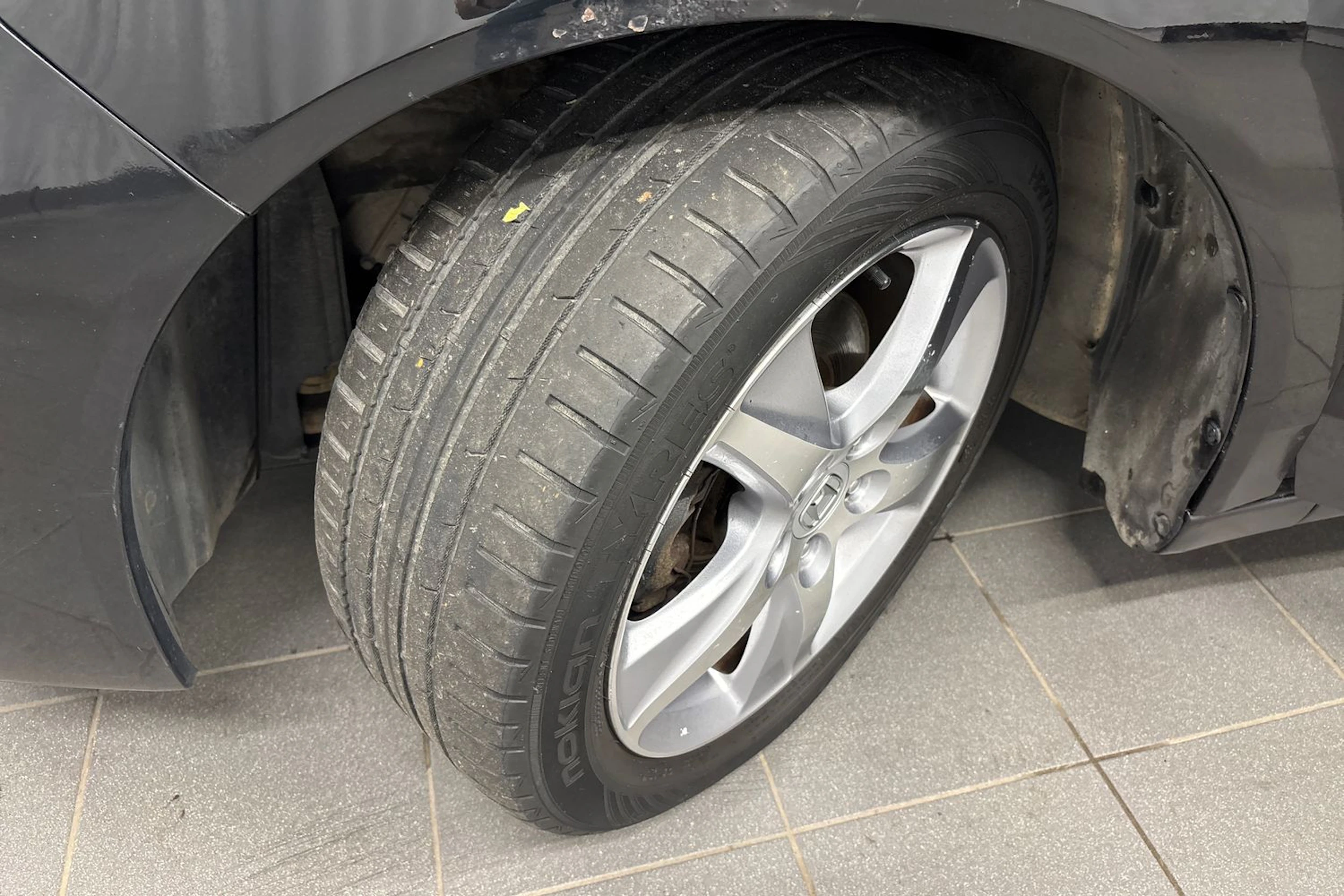 musta Honda Accord 2012 kuva 10.