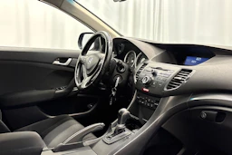 musta Honda Accord 2012 kuva 12.