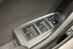 musta Honda Accord 2012 kuva 15.