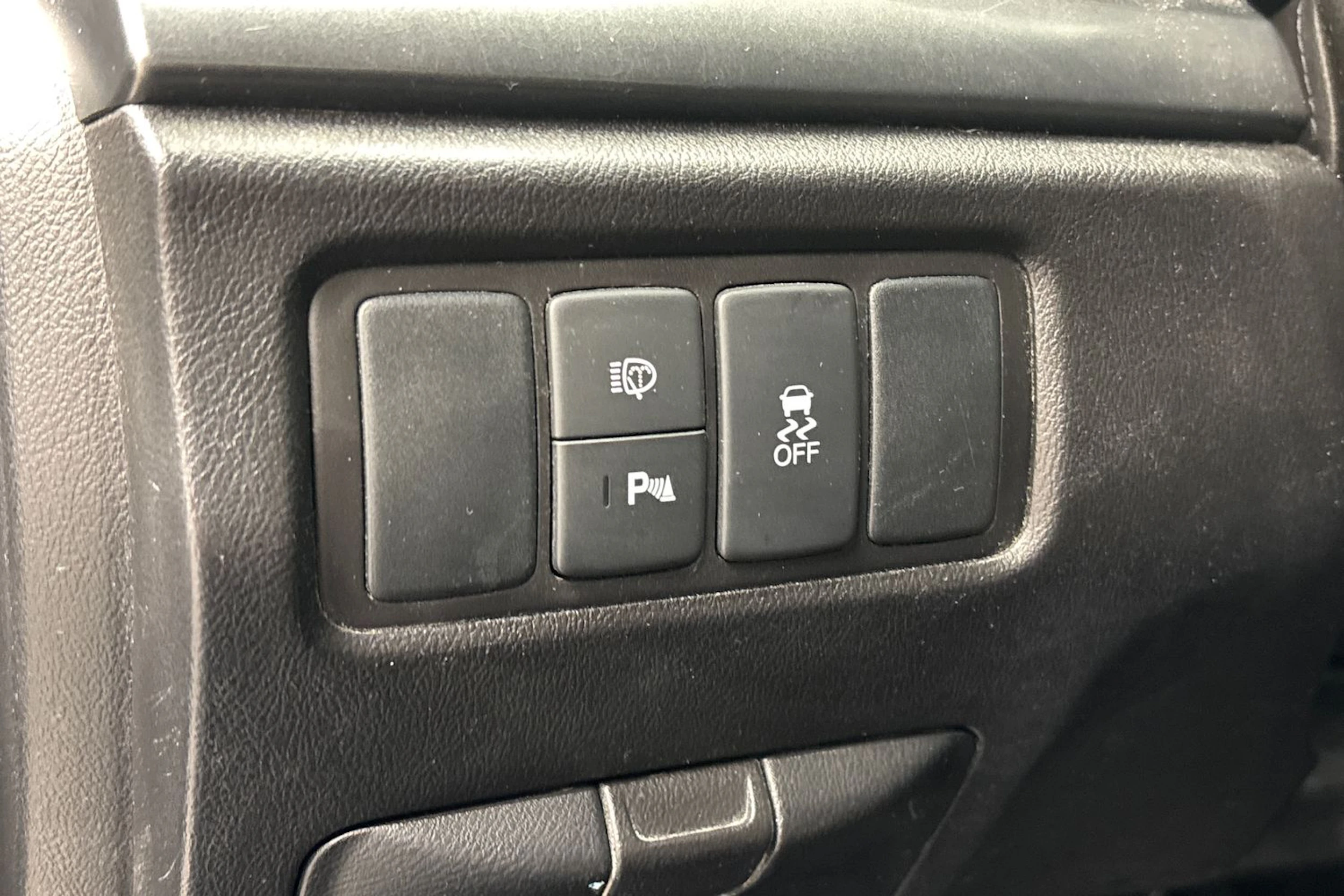 musta Honda Accord 2012 kuva 16.