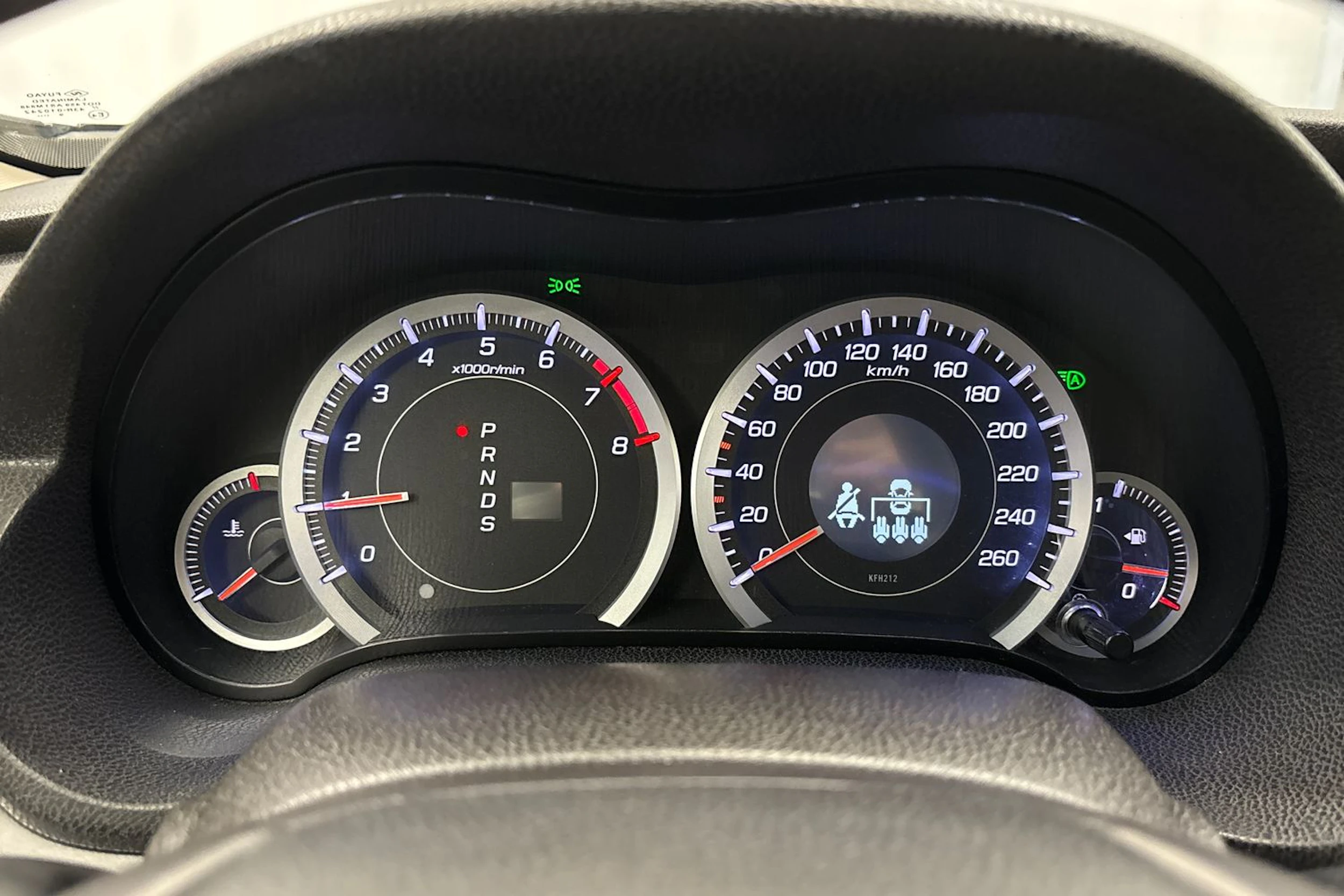musta Honda Accord 2012 kuva 17.