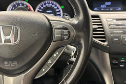 musta Honda Accord 2012 kuva 19.