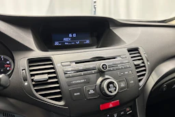 musta Honda Accord 2012 kuva 20.