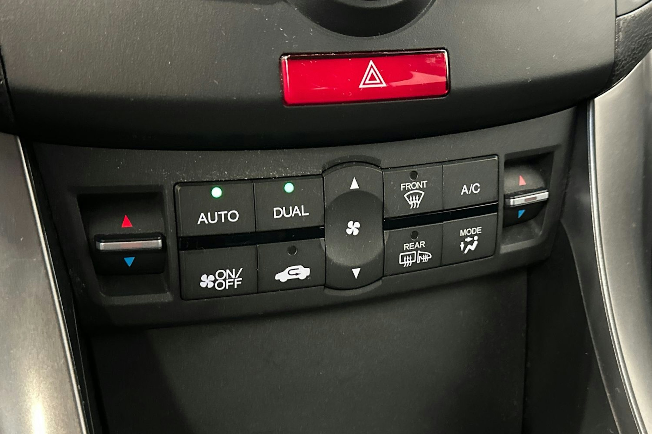 harmaa Honda Accord 2013 kuva 19.