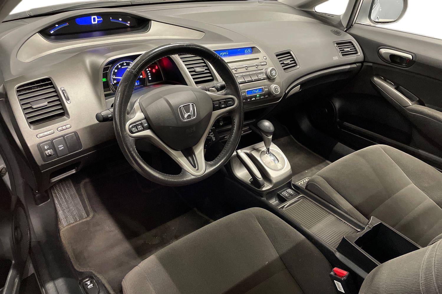 Honda Civic Sedan 1.8 Automaatti 2006, kuva 6/23