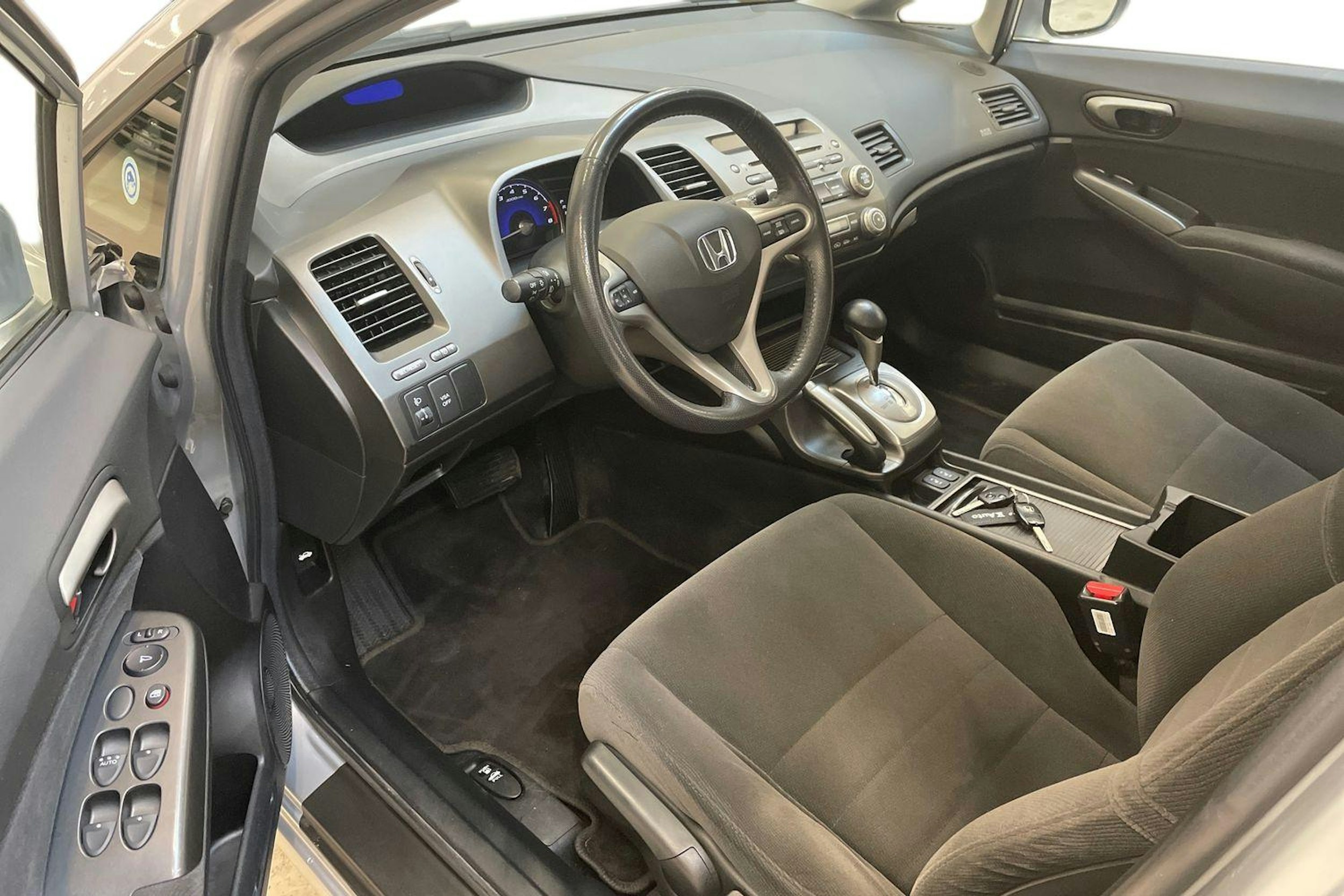 harmaa Honda Civic 2006 kuva 7.