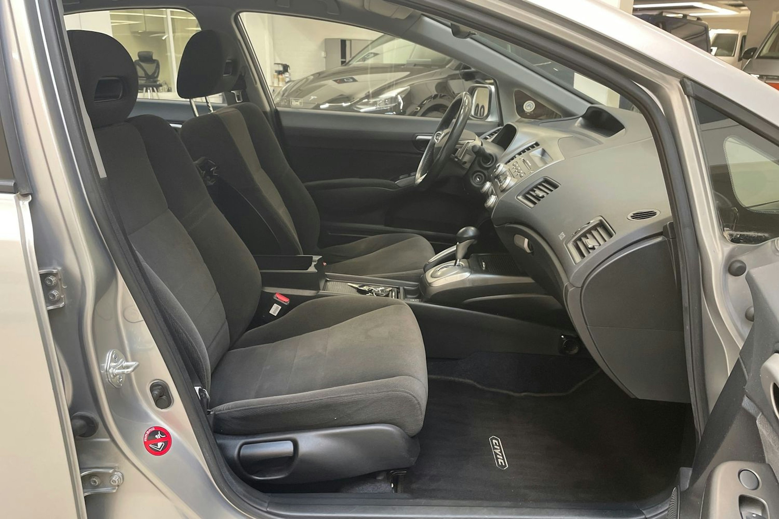 harmaa Honda Civic 2006 kuva 18.