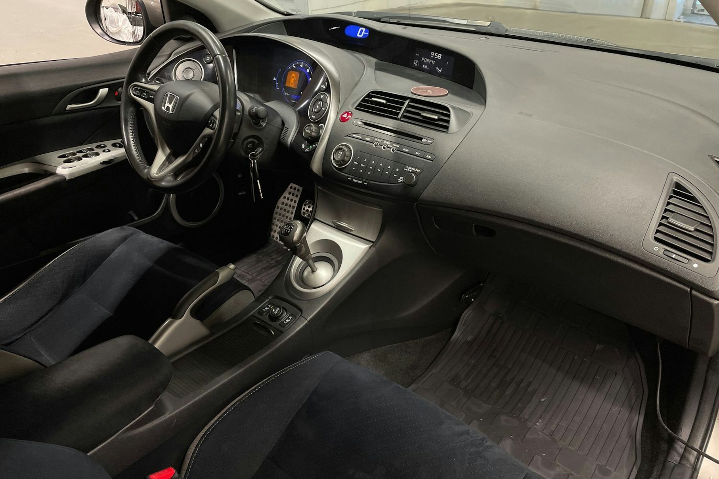 harmaa Honda Civic 2007 kuva 25.