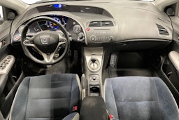 musta Honda Civic 2007 kuva 9.