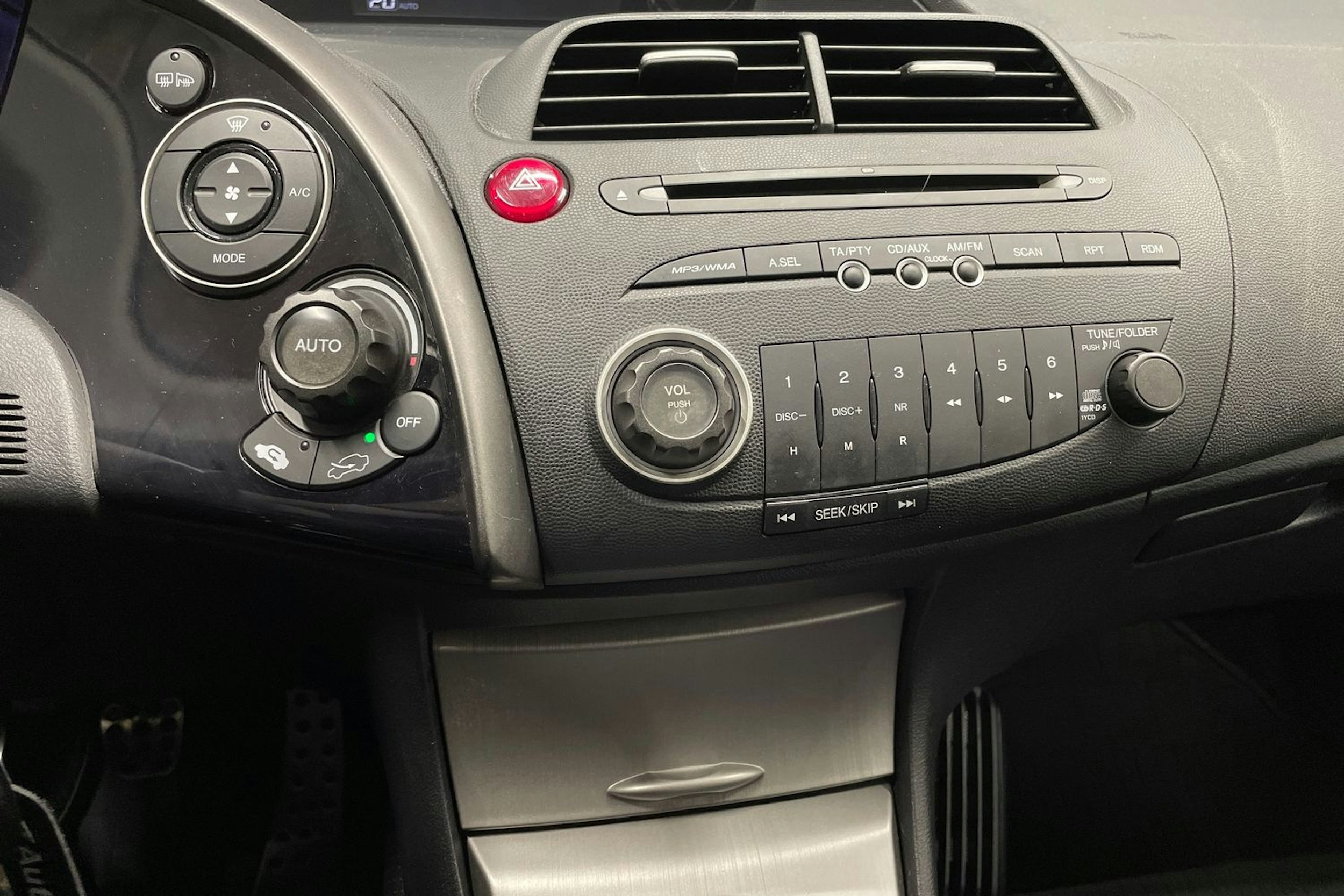 musta Honda Civic 2007 kuva 18.