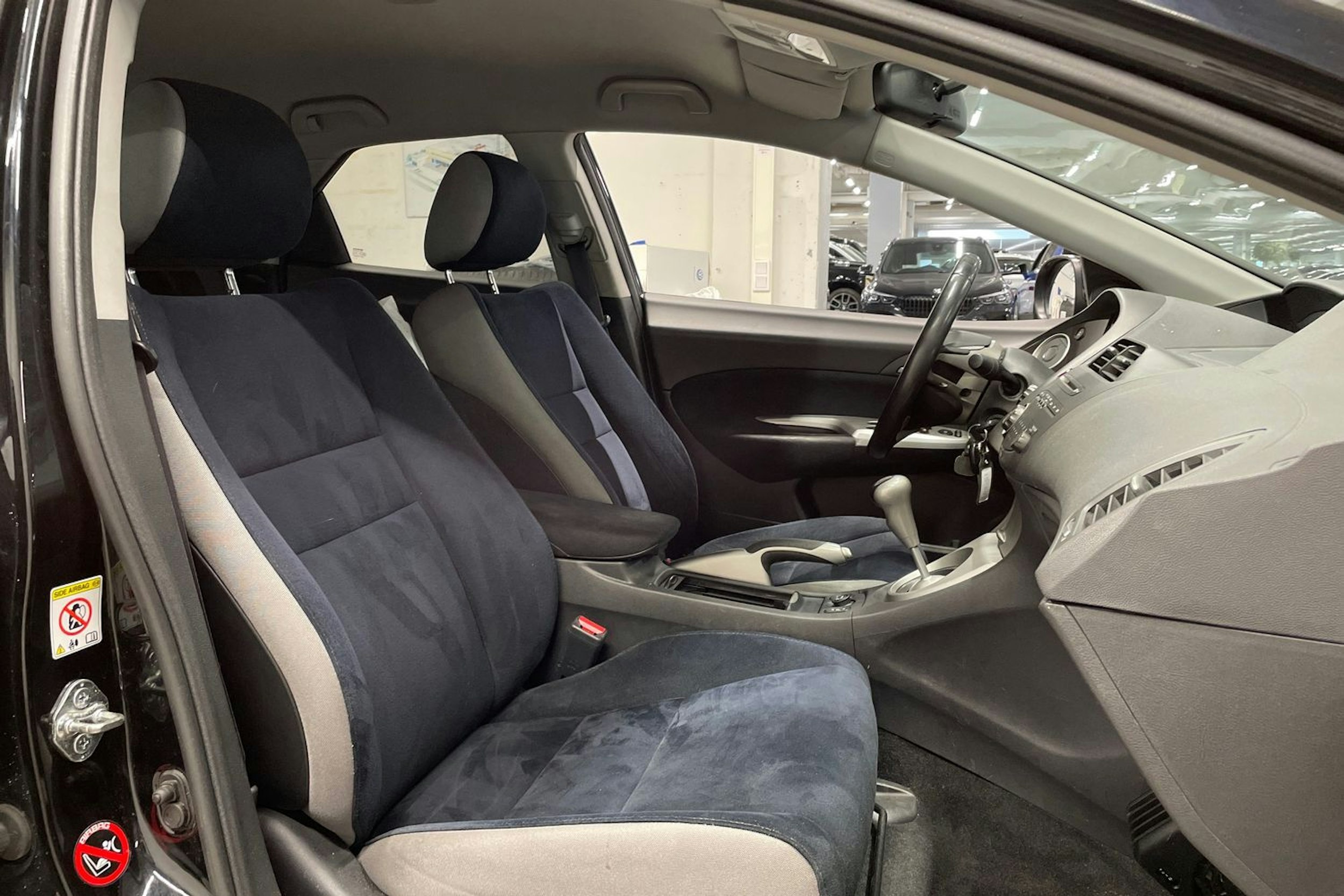 musta Honda Civic 2007 kuva 25.